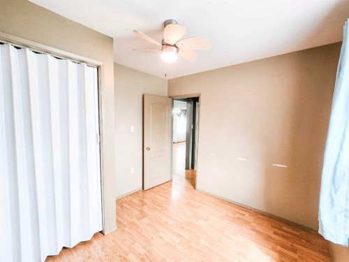 5013 51 Street, Peers, AB - Indoor Photo Showing Other Room