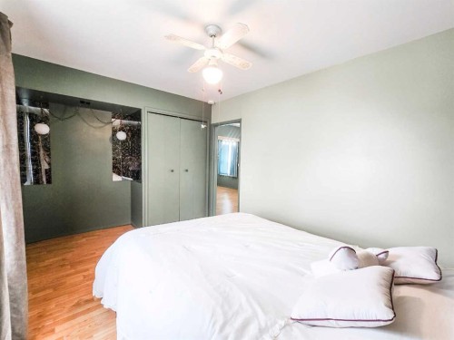 5013 51 Street, Peers, AB - Indoor Photo Showing Bedroom