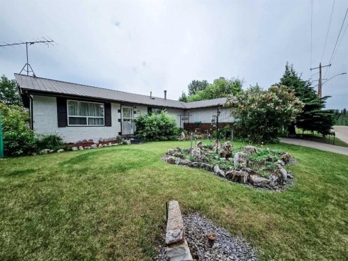 5013 51 Street, Peers, AB - Outdoor