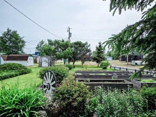 5013 51 Street, Peers, AB - Outdoor