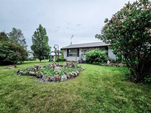 5013 51 Street, Peers, AB - Outdoor