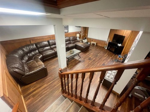 11 Bench Creek Estate, Edson, AB - Indoor