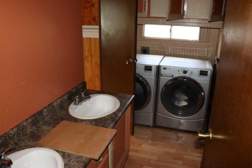 809 52 Street, Edson, AB 