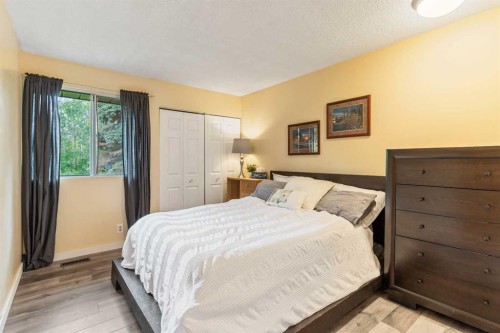 20515 5 Avenue Sw, Edmonton, AB 