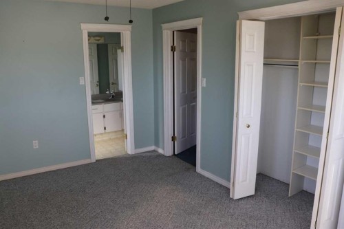 5505 13 Avenue, Edson, AB 