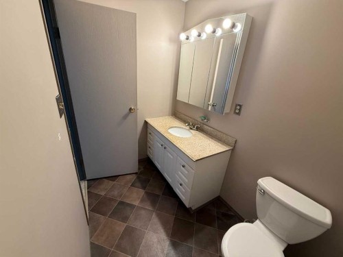 481 Mountain Street, Hinton, AB 