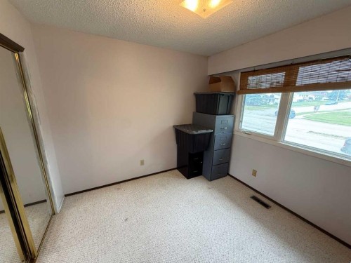 481 Mountain Street, Hinton, AB 