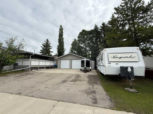 481 Mountain Street, Hinton, AB 