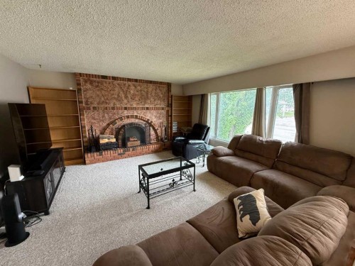 481 Mountain Street, Hinton, AB 