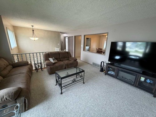 481 Mountain Street, Hinton, AB 
