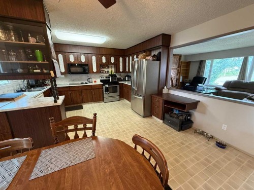 481 Mountain Street, Hinton, AB 