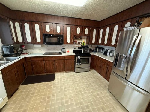 481 Mountain Street, Hinton, AB 
