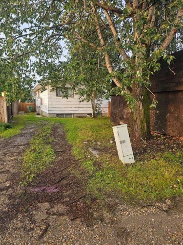 5706 West Haven Drive, Edson, AB - Outdoor