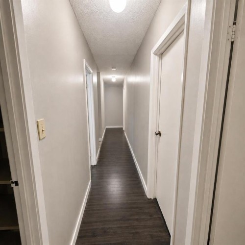 308A-5611 10 Avenue, Edson, AB 