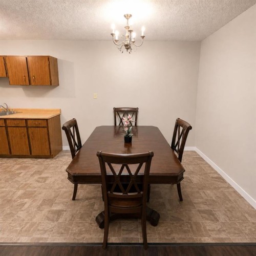 308A-5611 10 Avenue, Edson, AB 