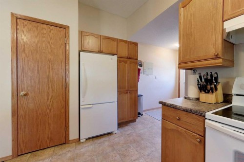 32 1 Avenue Sw, Faust, AB 