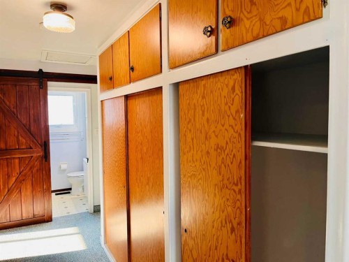 118 Dorin Drive, Hinton, AB - Indoor Photo Showing Other Room