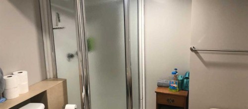 118 Dorin Drive, Hinton, AB - Indoor Photo Showing Bathroom