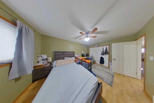832 10 Ave, Slave Lake, AB 