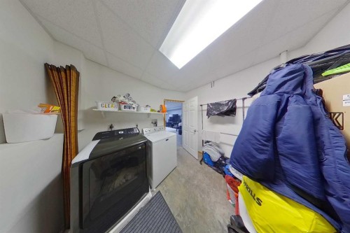 832 10 Ave, Slave Lake, AB 
