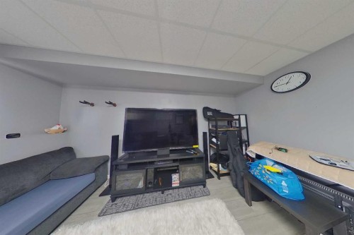 832 10 Ave, Slave Lake, AB 