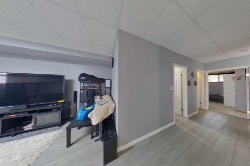 832 10 Ave, Slave Lake, AB 