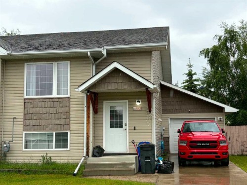 832 10 Ave  Slave Lake, AB T0G 2A4