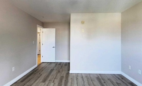 302-5037 7 Avenue, Edson, AB 