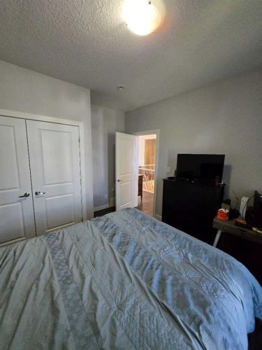 805 7 Avenue, Fox Creek, AB 