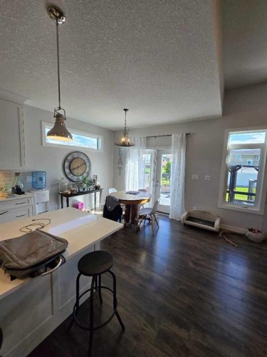 805 7 Avenue, Fox Creek, AB 