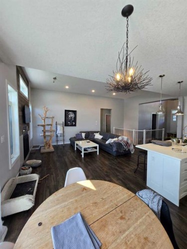 805 7 Avenue, Fox Creek, AB 