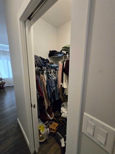 805 7 Avenue, Fox Creek, AB 