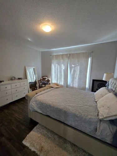 805 7 Avenue, Fox Creek, AB 