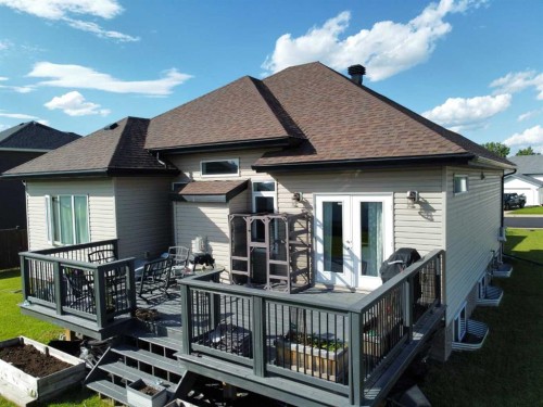 805 7 Avenue, Fox Creek, AB 