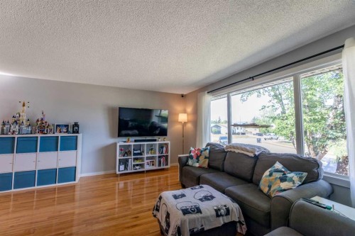 153 Alder Drive, Hinton, AB 