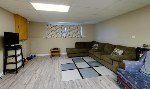 5804 12 Ave, Edson, AB 