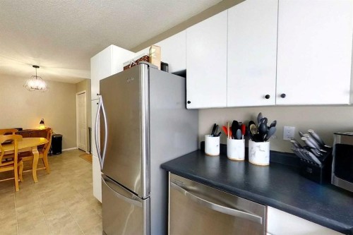 5804 12 Ave, Edson, AB 