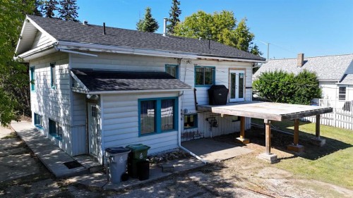 4711 5 Avenue, Edson, AB 