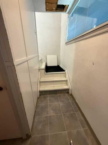 4711 5 Avenue, Edson, AB 