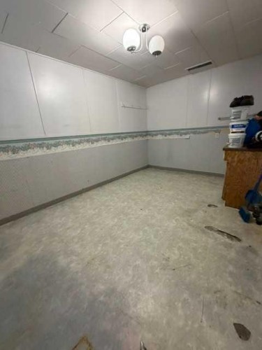 4711 5 Avenue, Edson, AB 
