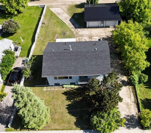 4711 5 Avenue, Edson, AB 