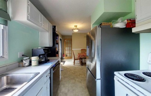 1121 56 Street, Edson, AB 