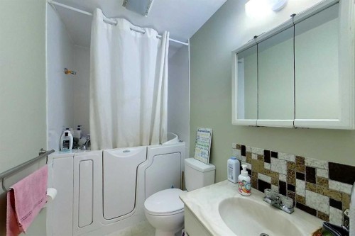 1121 56 Street, Edson, AB 