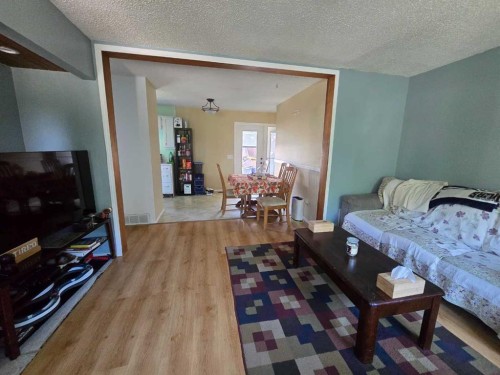 1121 56 Street, Edson, AB 