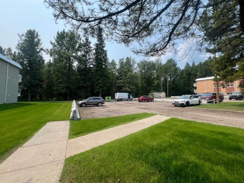 12-414 41 Street, Edson, AB 