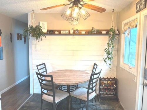 25 Centennial Crescent, Swan Hills, AB - Indoor Photo Showing Dining Room