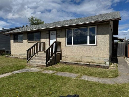 103 Erith Drive  Hinton, AB T7V 1P1