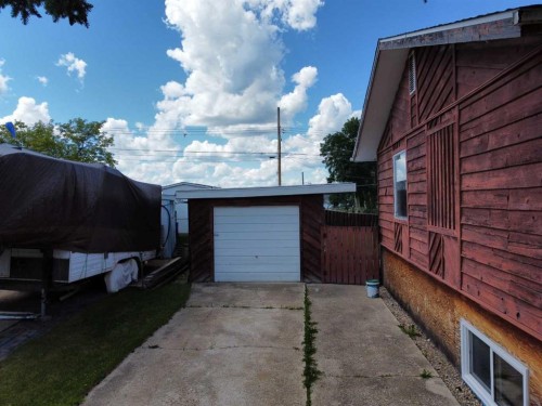 410 7 Street, Fox Creek, AB 