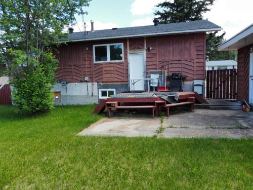 410 7 Street, Fox Creek, AB 