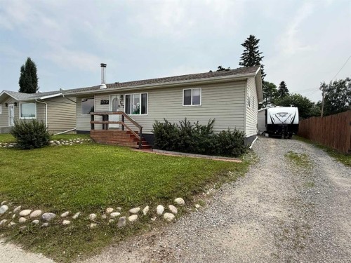 167 Sunwapta Drive  Hinton, AB T7V 1E9